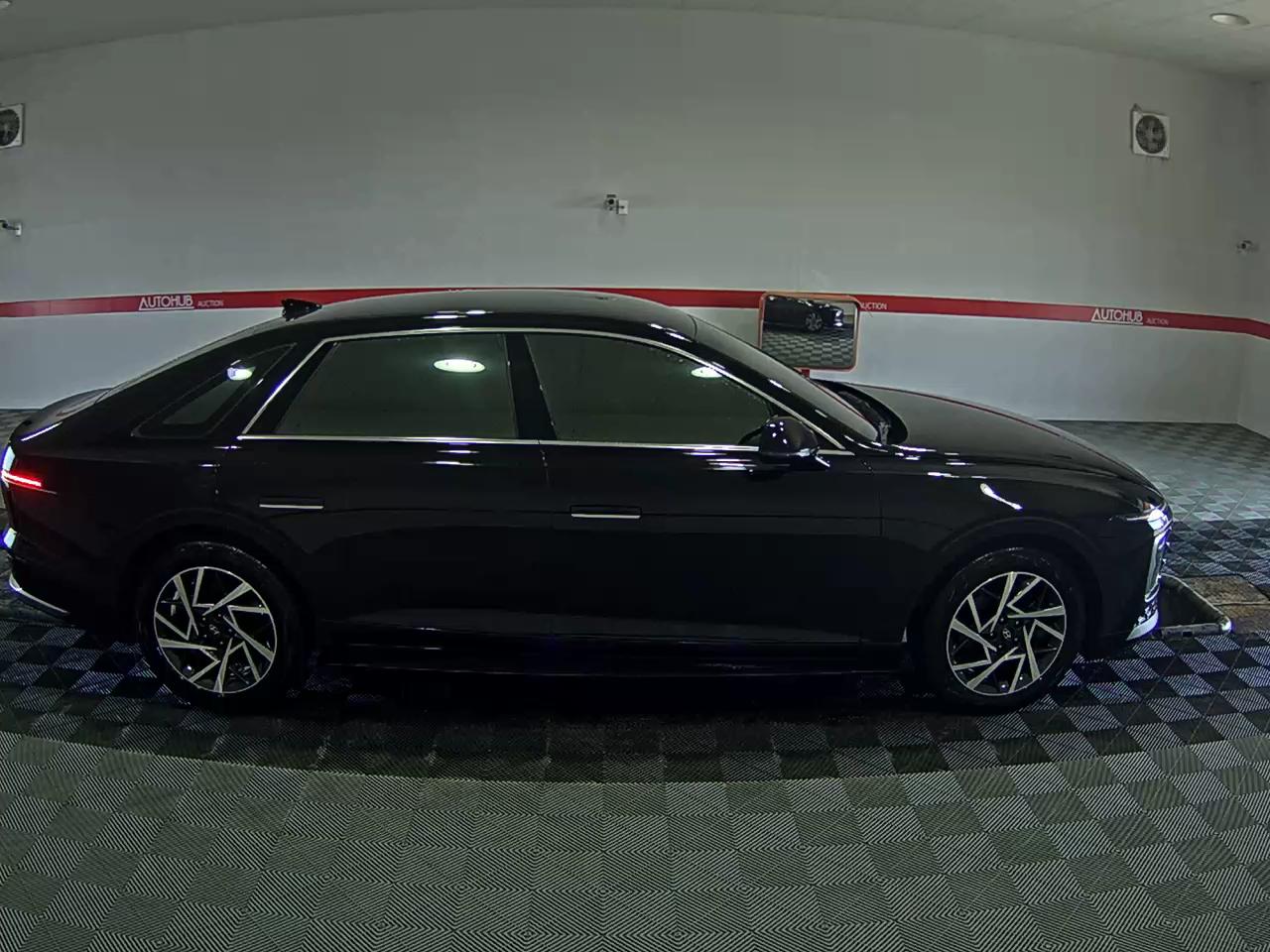 Hyundai Grandeur 2023 - Image 3