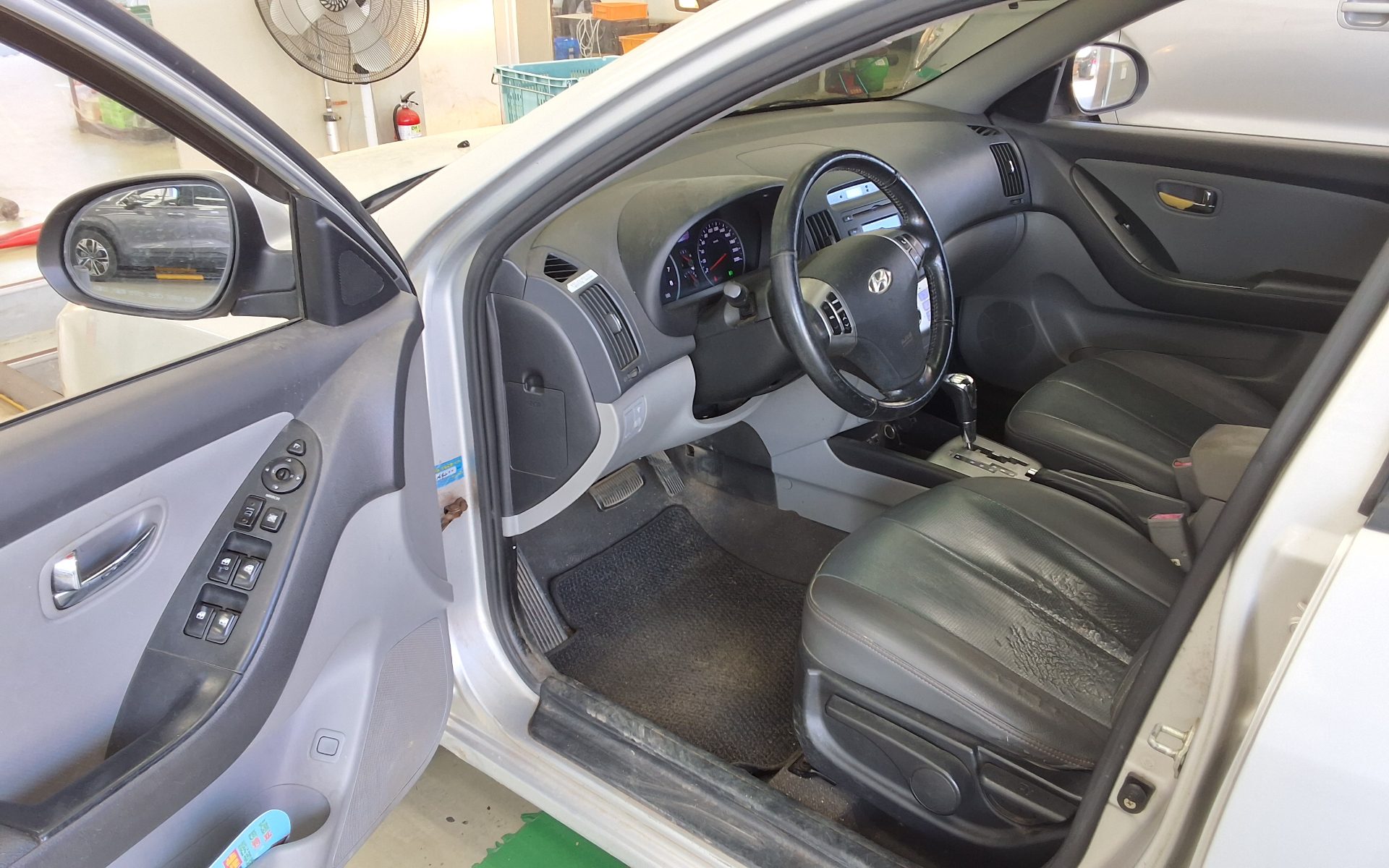 Hyundai Elantra 2010 - Image 9