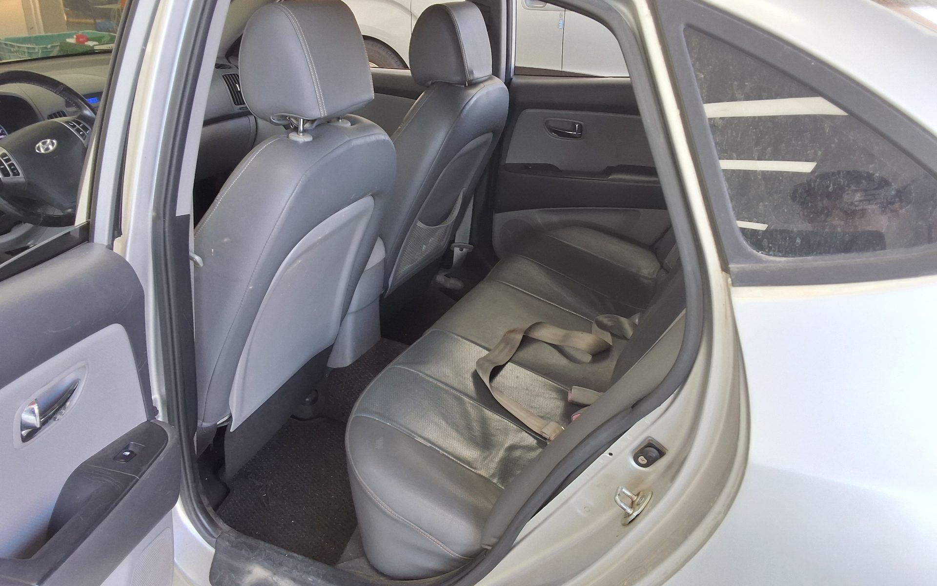 Hyundai Elantra 2010 - Image 11