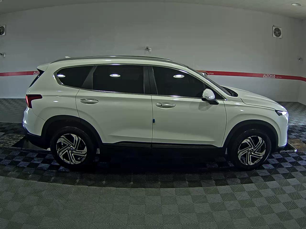 Hyundai Santa Fe 2021 - Image 3