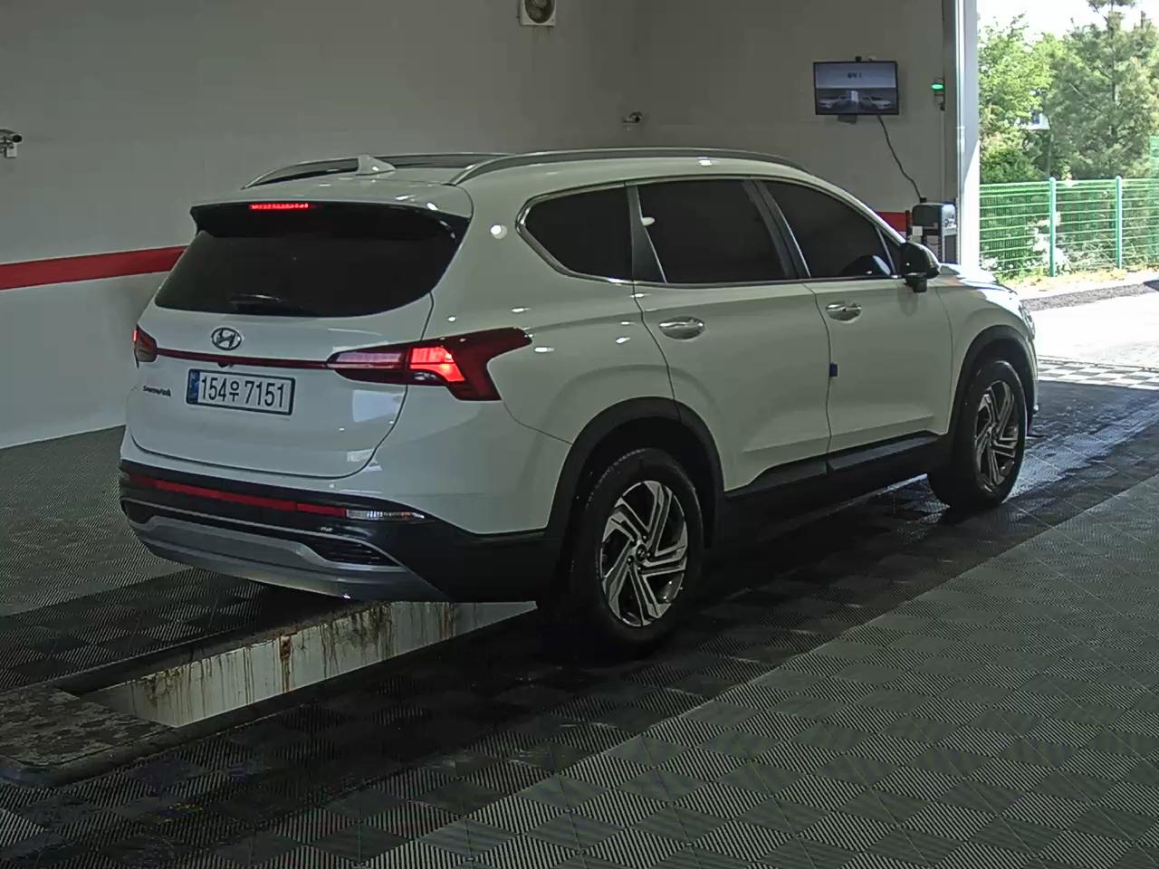 Hyundai Santa Fe 2021 - Image 4