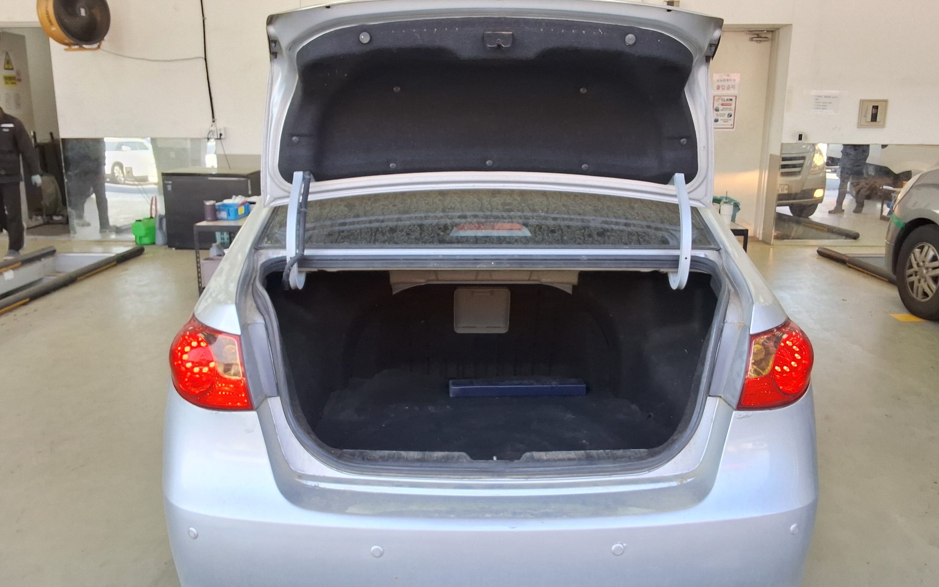 Hyundai Elantra 2010 - Image 14