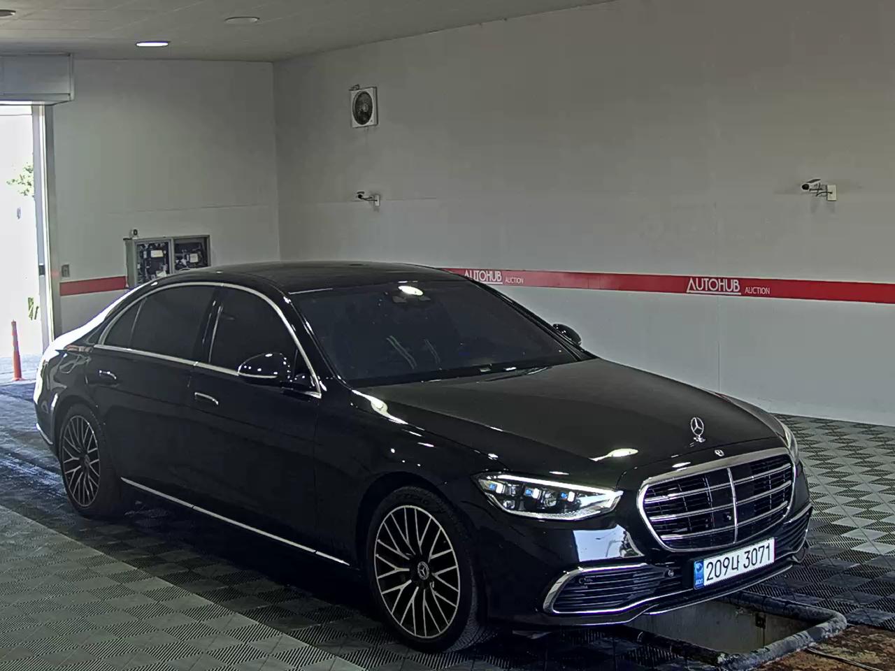 2022 - mercedes-benz s580l