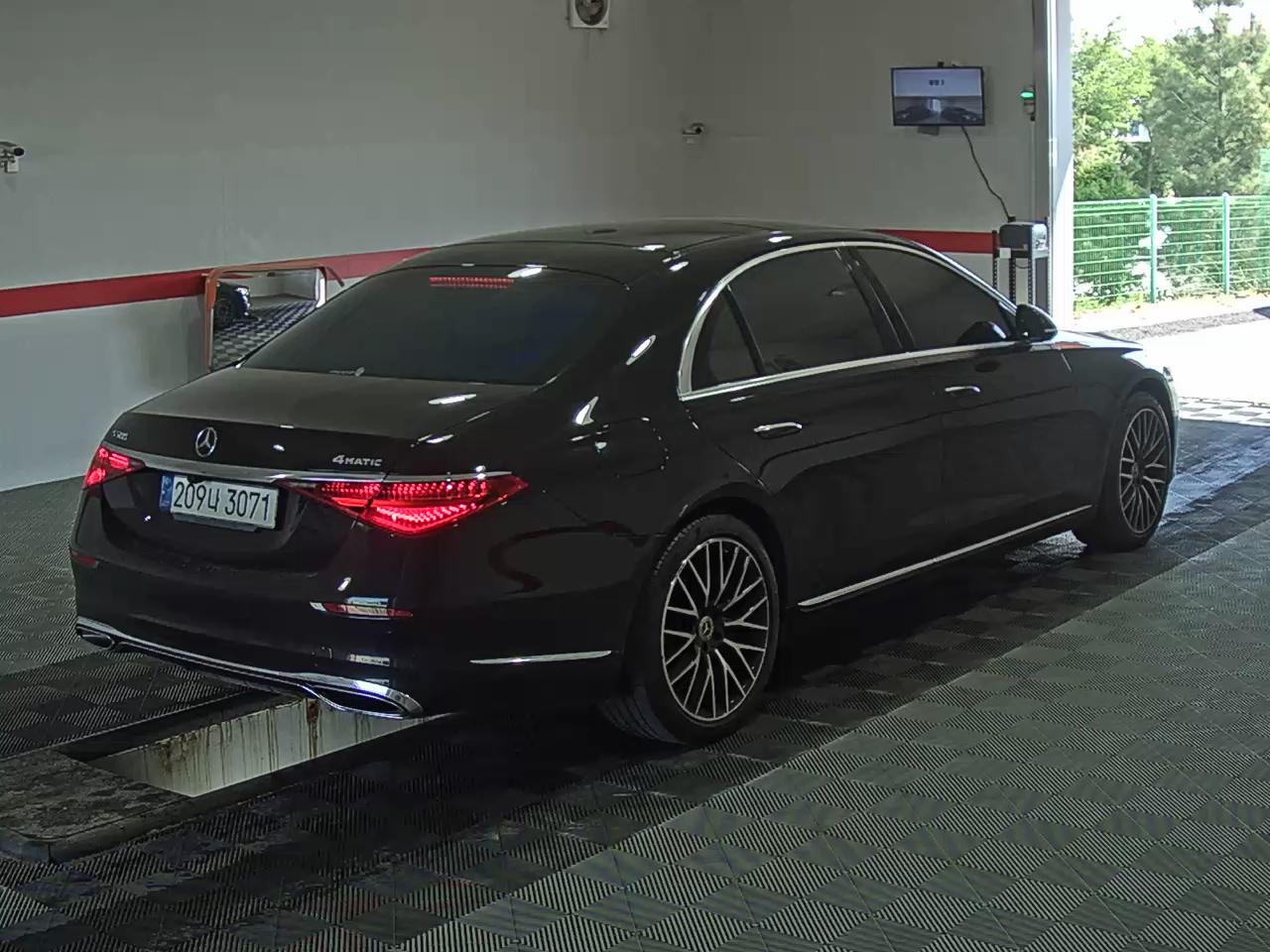2022 - mercedes-benz s580l