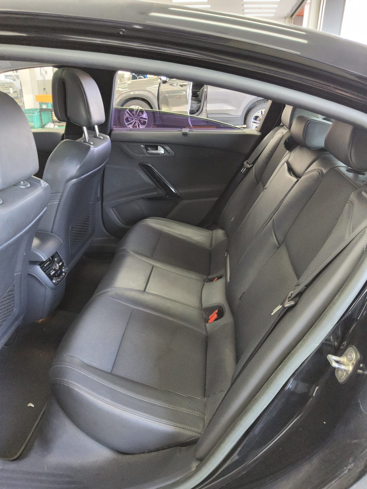 Peugeot Peugeot 2014 - Image 11