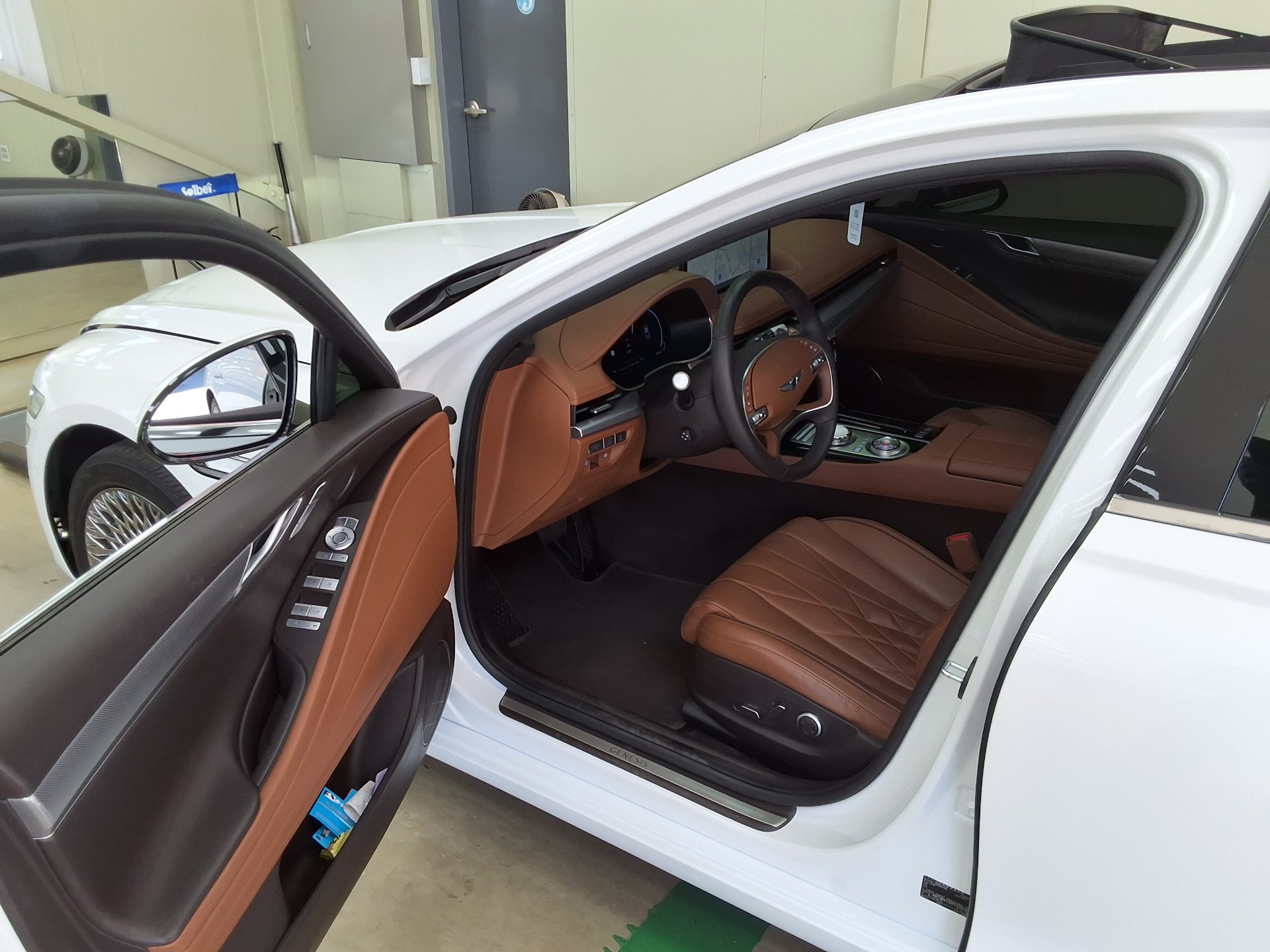 2023 - genesis g80