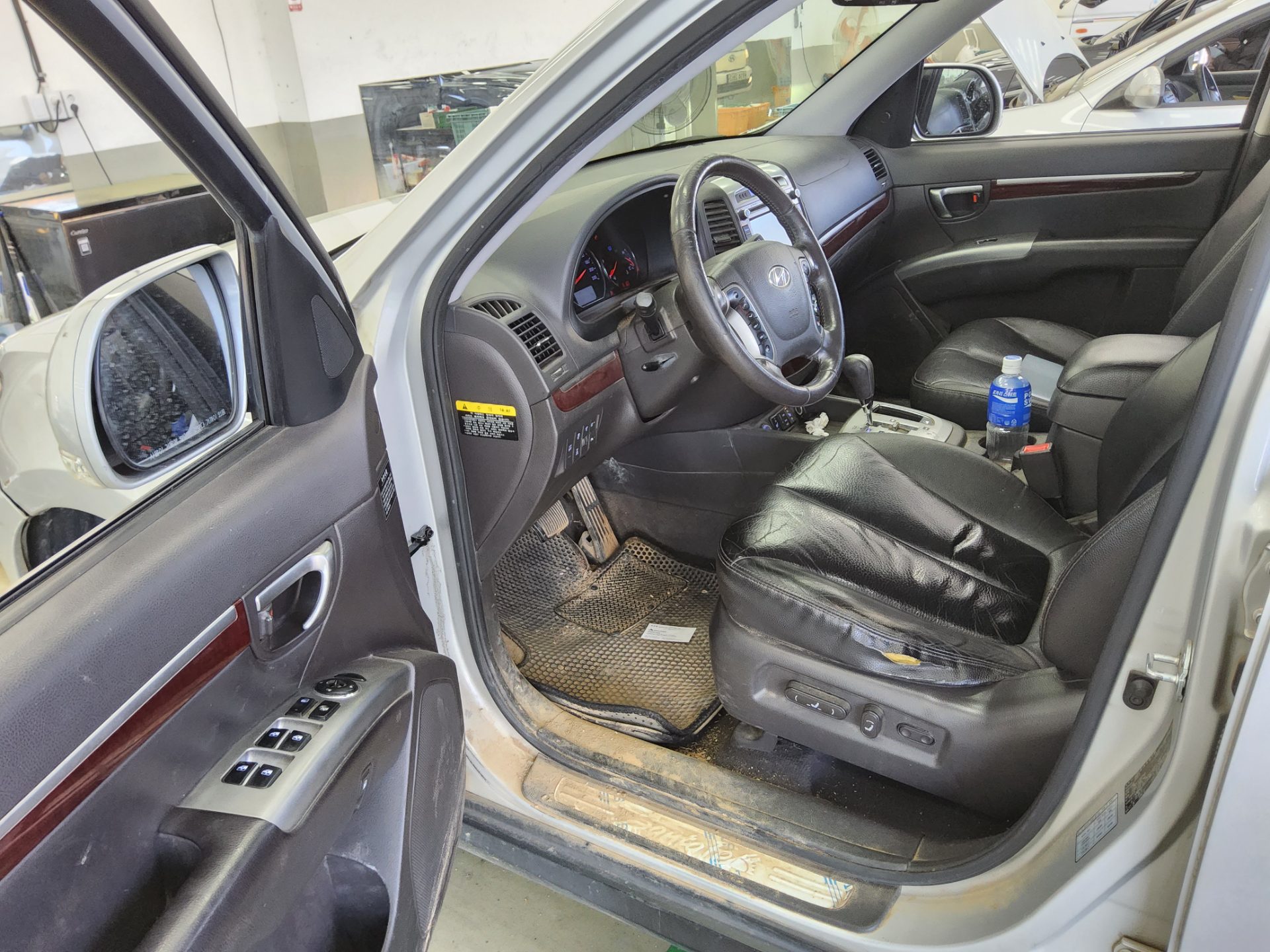 Hyundai Santa Fe 2011 - Image 9