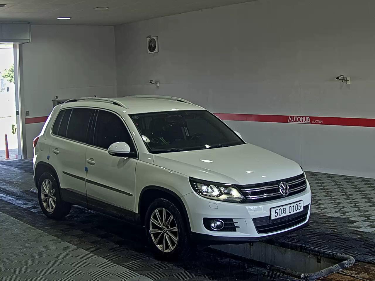 Volkswagen Tiguan 2016 - Image 2