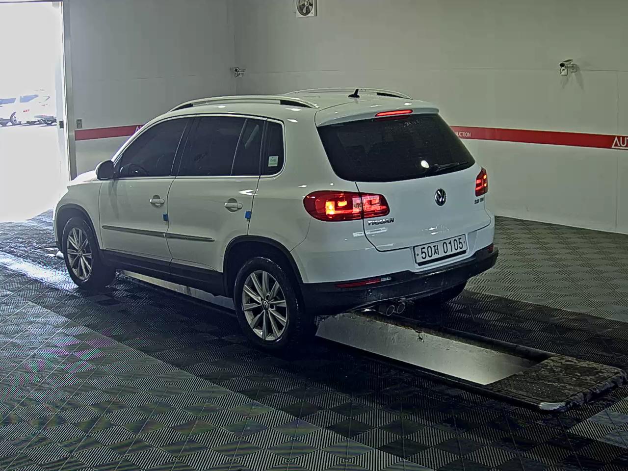 Volkswagen Tiguan 2016 - Image 5