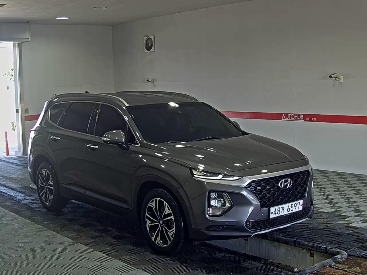 Hyundai Santa Fe 2019 - Image 2