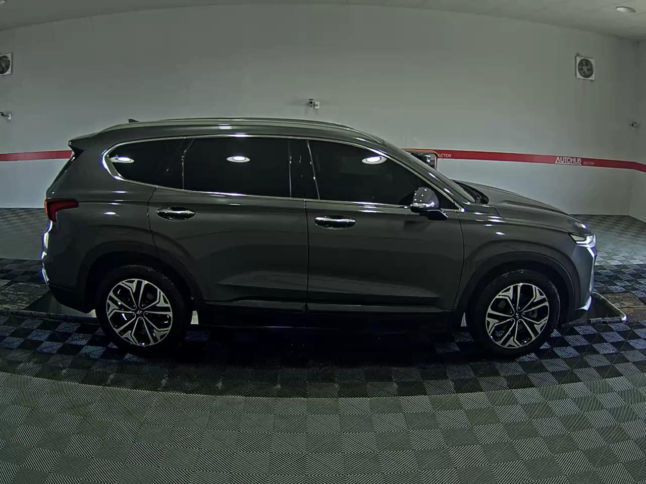 Hyundai Santa Fe 2019 - Image 3