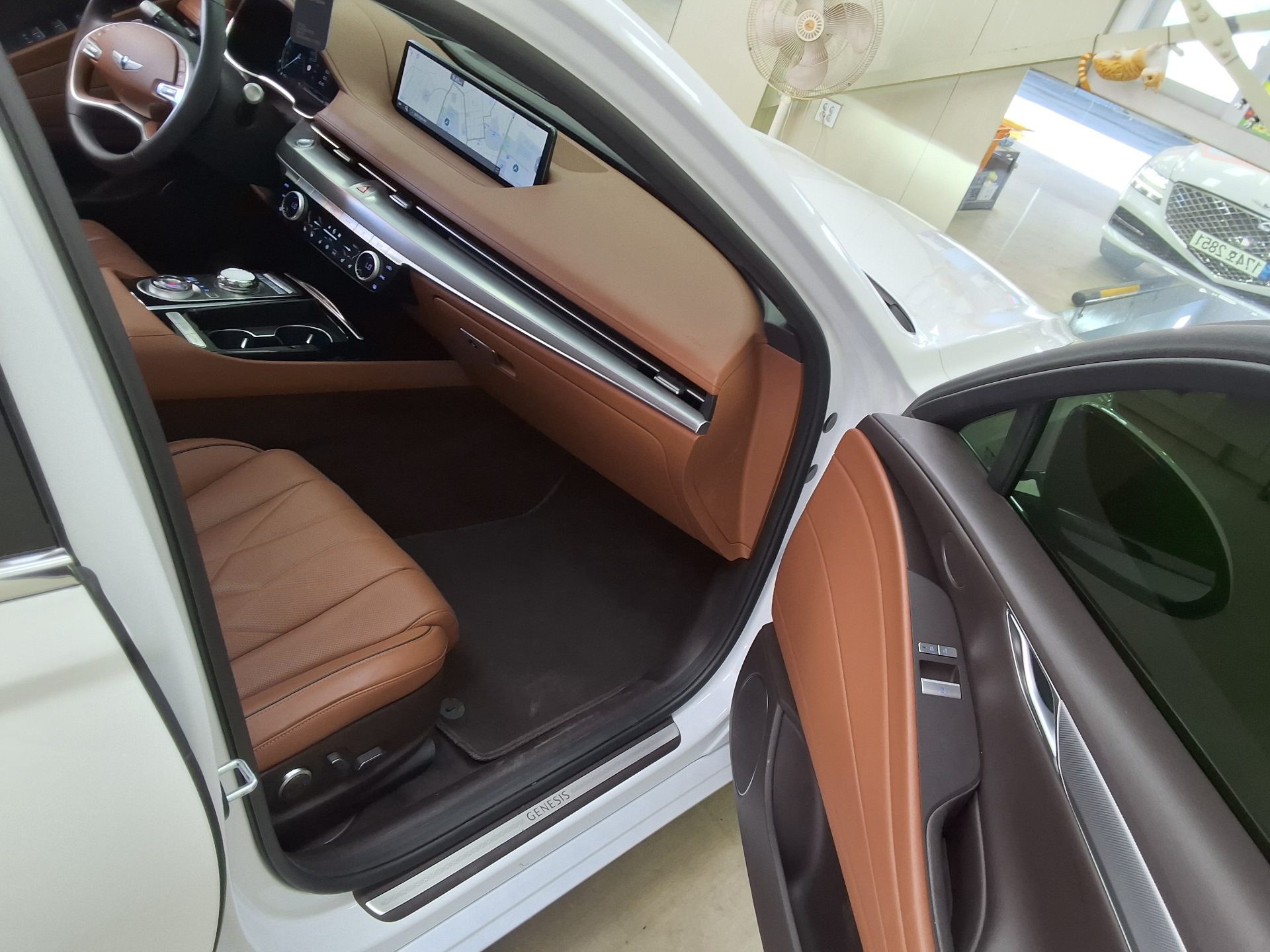 2023 - genesis g80