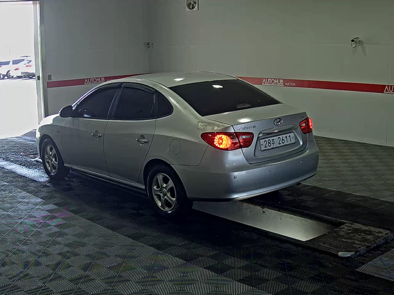 Hyundai Elantra 2010 - Image 5