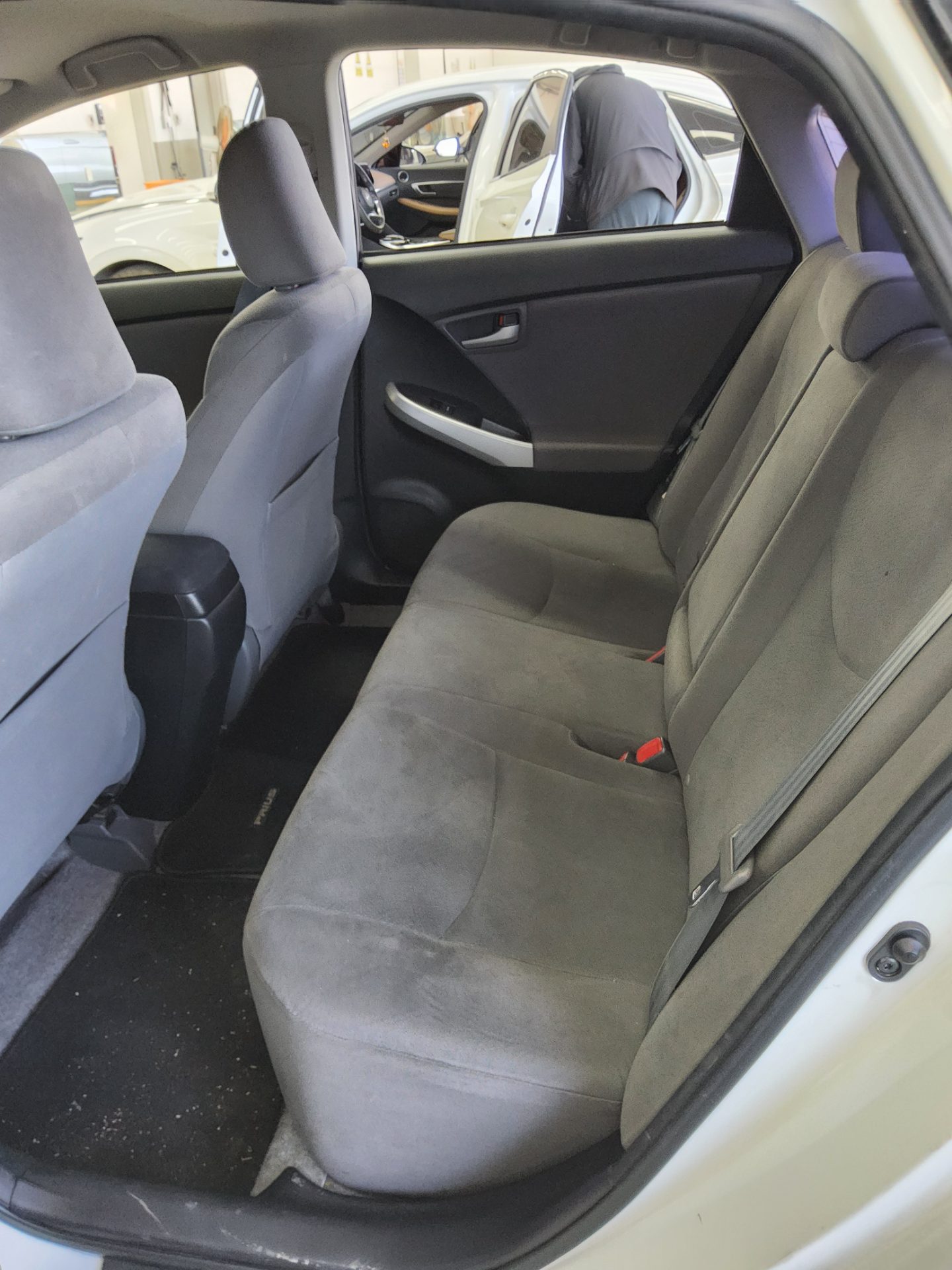 Toyota Prius 2013 - Image 11