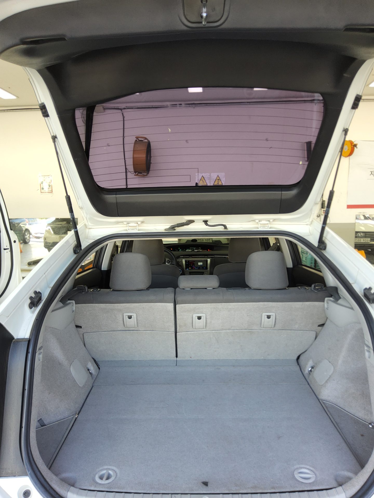 Toyota Prius 2013 - Image 14