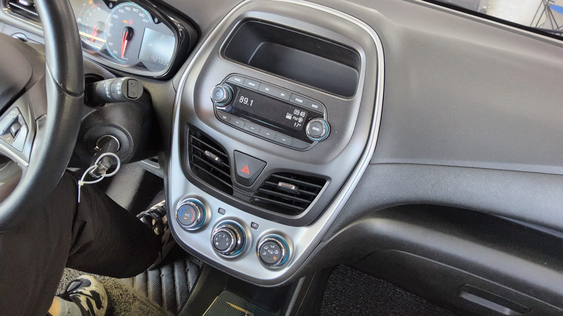 Chevrolet Spark 2017 - Image 21