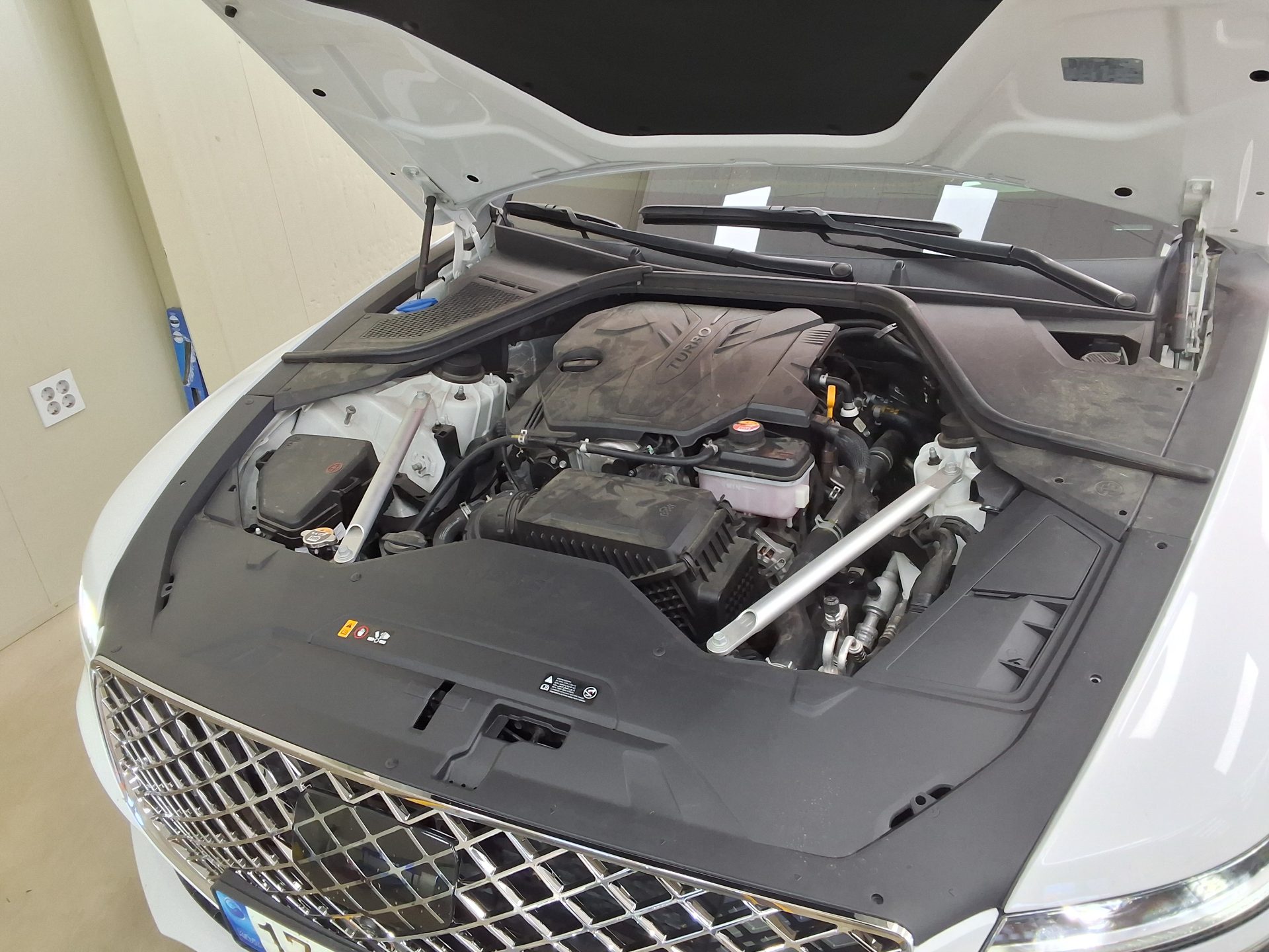 2023 - genesis g80
