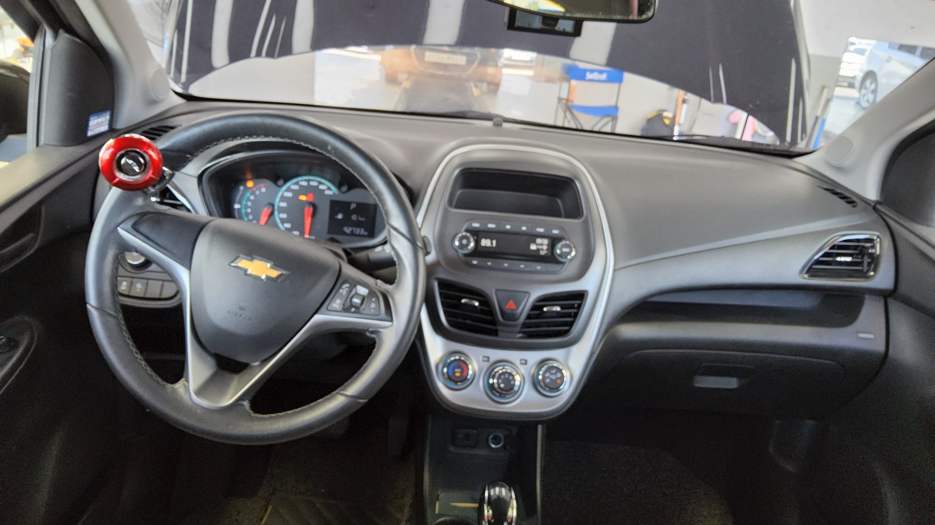 Chevrolet Spark 2017 - Image 10