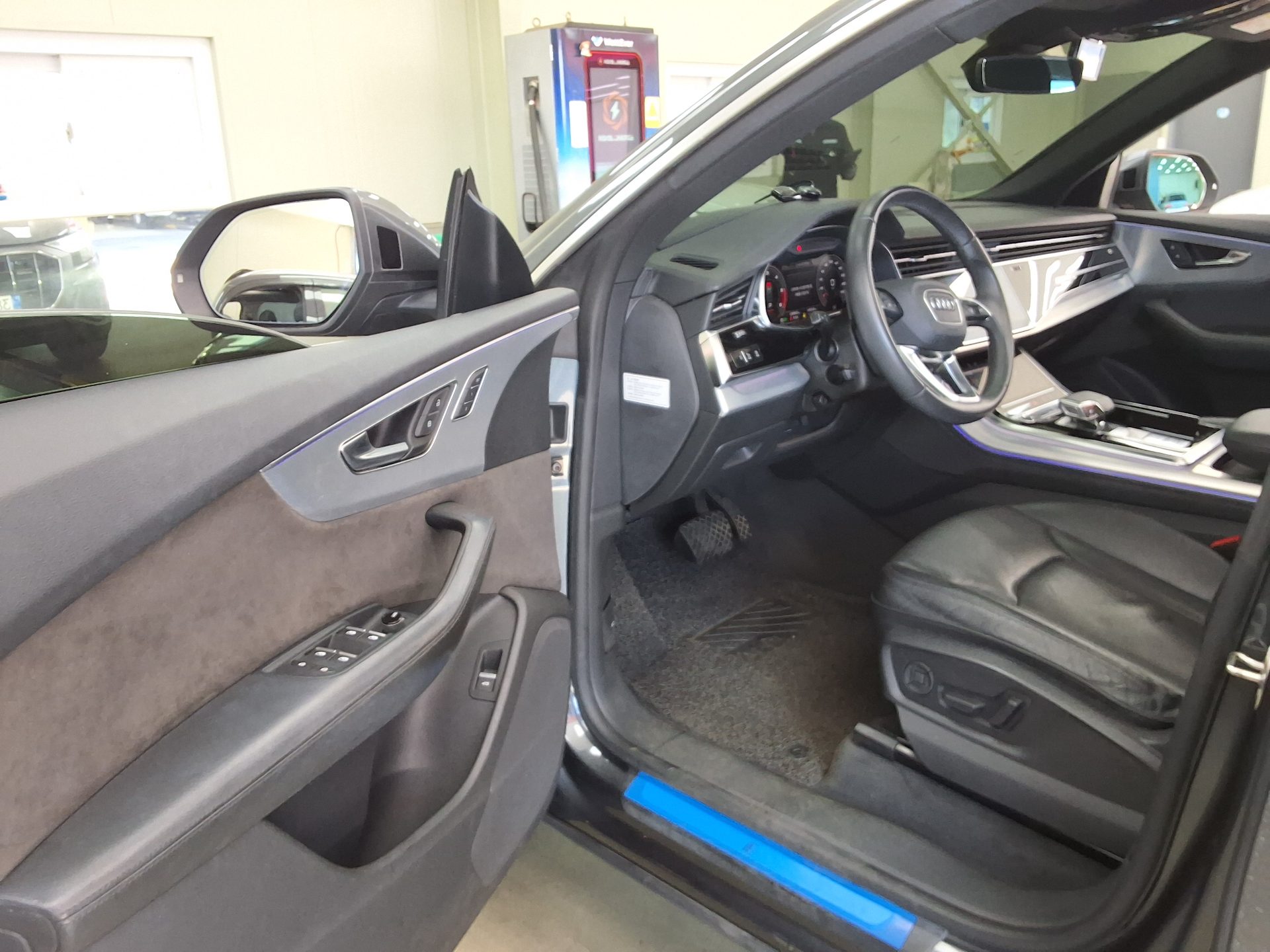 Audi Q8 2021 - Image 9