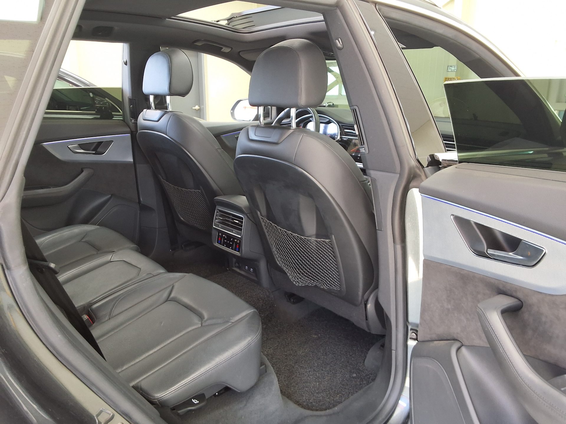 Audi Q8 2021 - Image 12