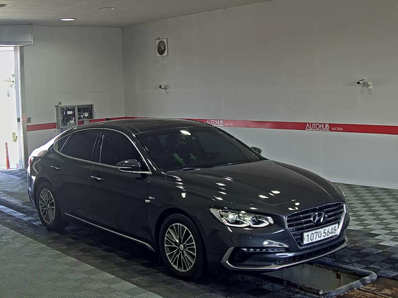 Hyundai Grandeur 2018 - Image 2