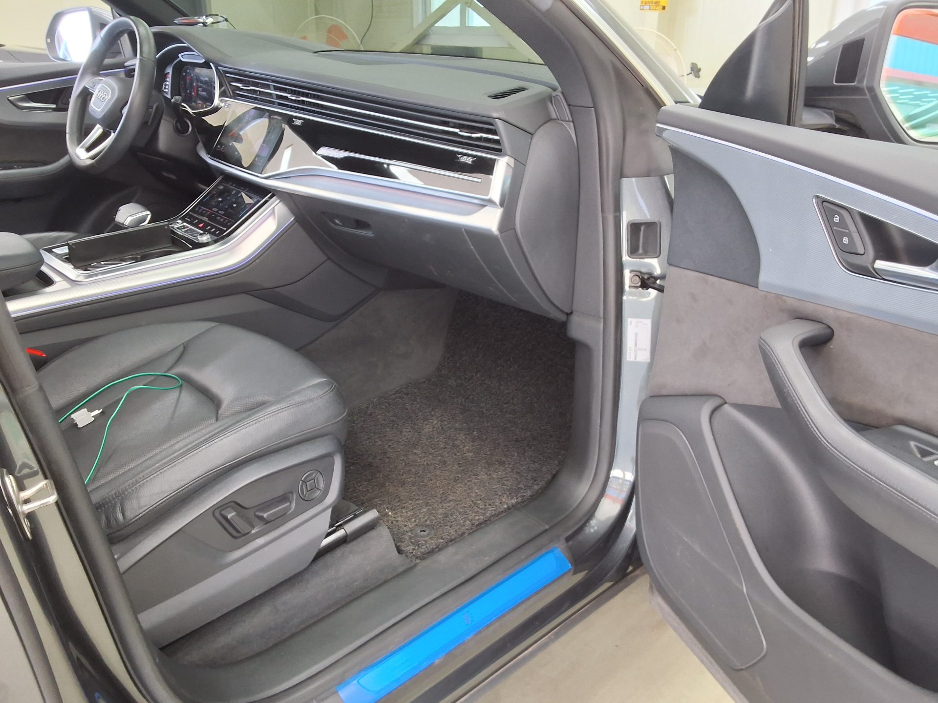 Audi Q8 2021 - Image 13