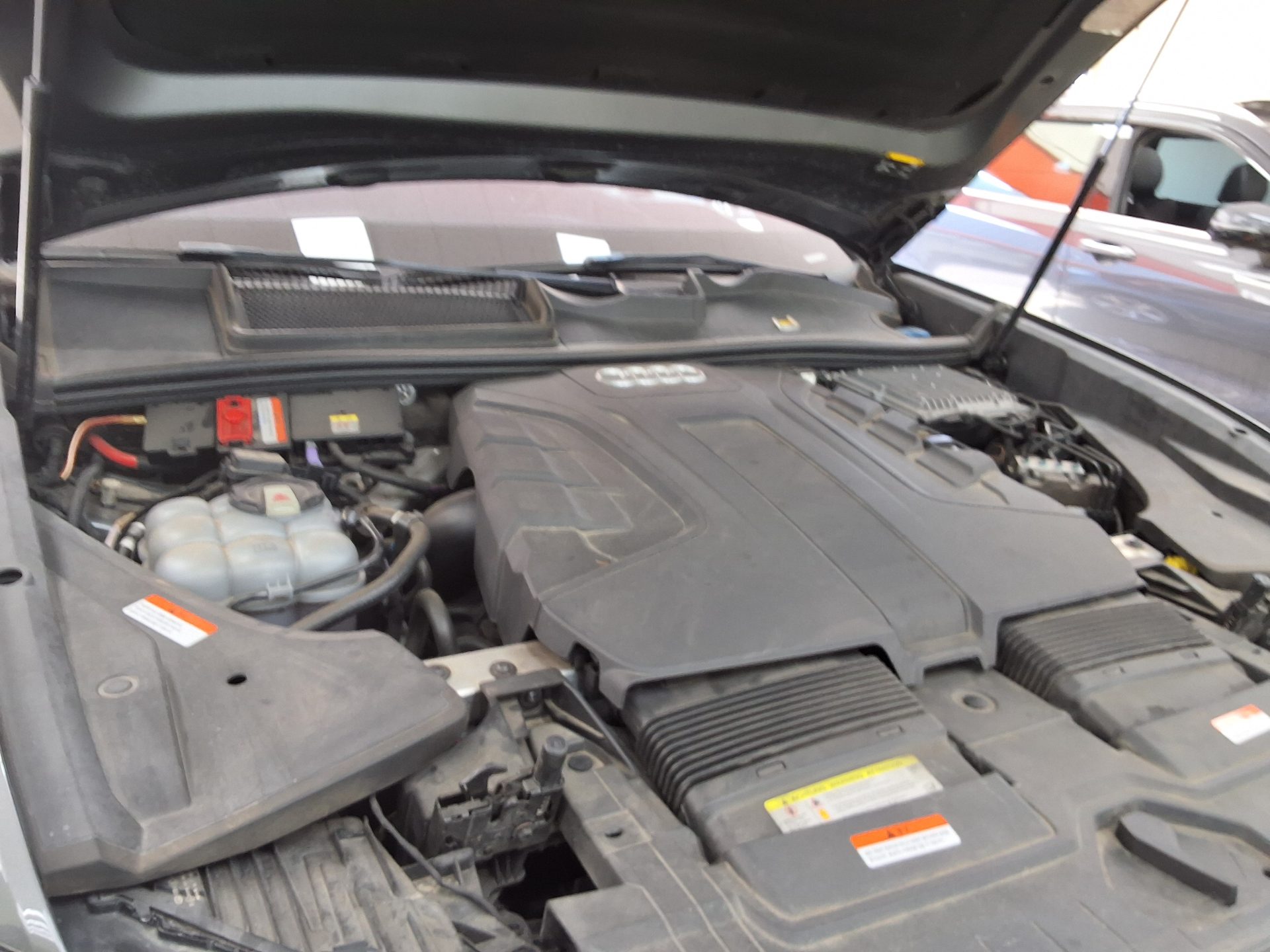 Audi Q8 2021 - Image 18