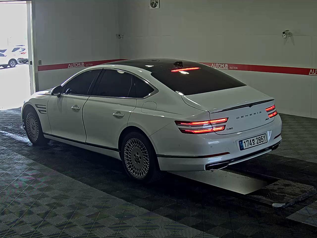 2023 - genesis g80