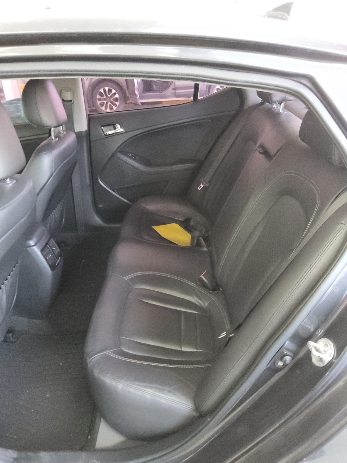 Kia K5 2012 - Image 11