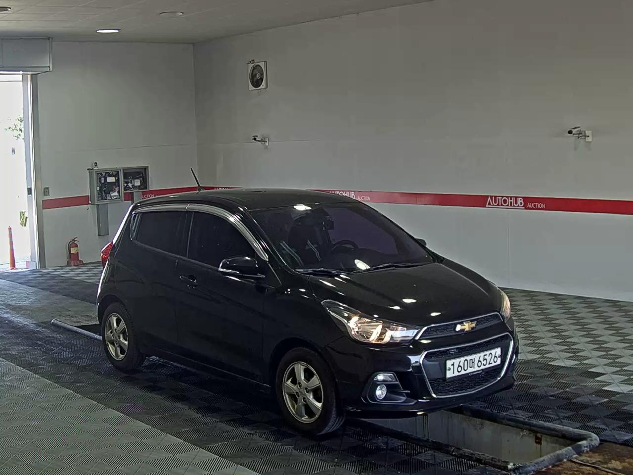 Chevrolet Spark 2017 - Image 2