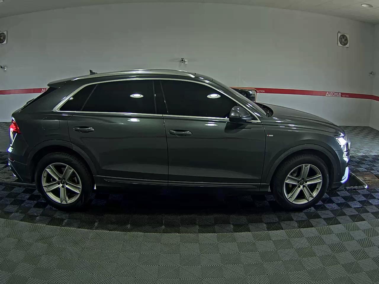 Audi Q8 2021 - Image 3