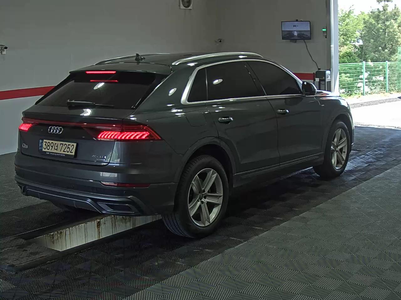 Audi Q8 2021 - Image 4