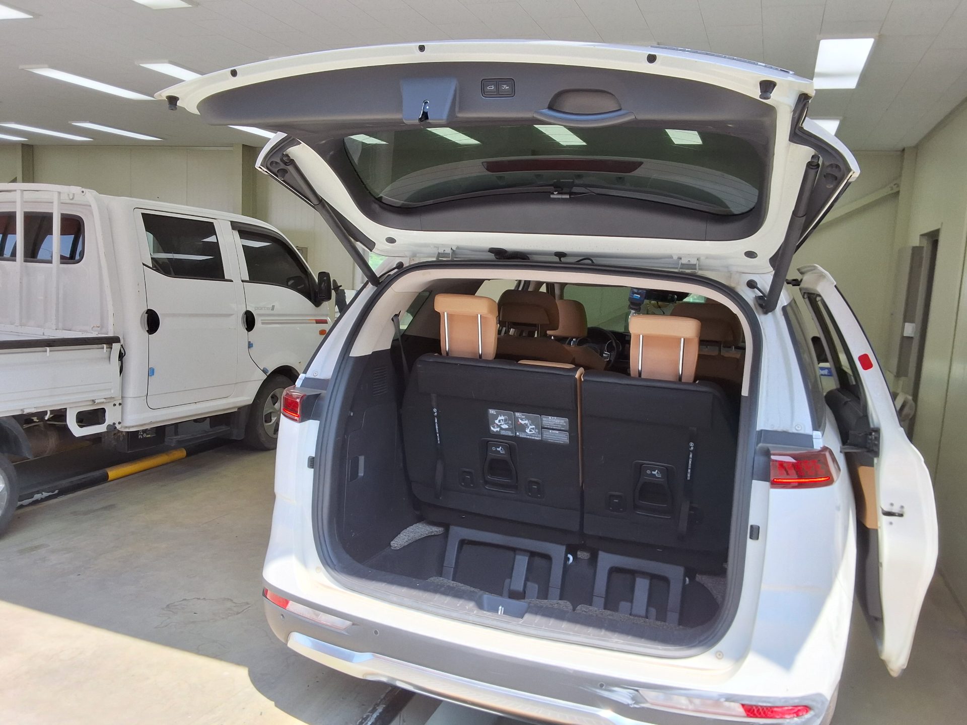 Kia SEDONA 2021 - Image 14