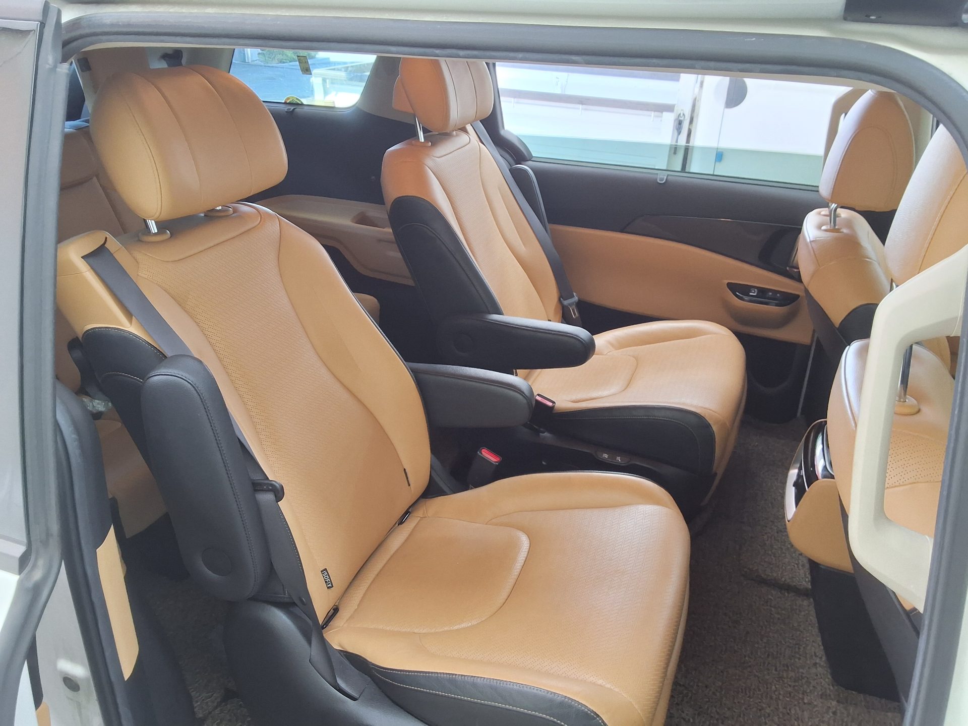 Kia SEDONA 2021 - Image 12