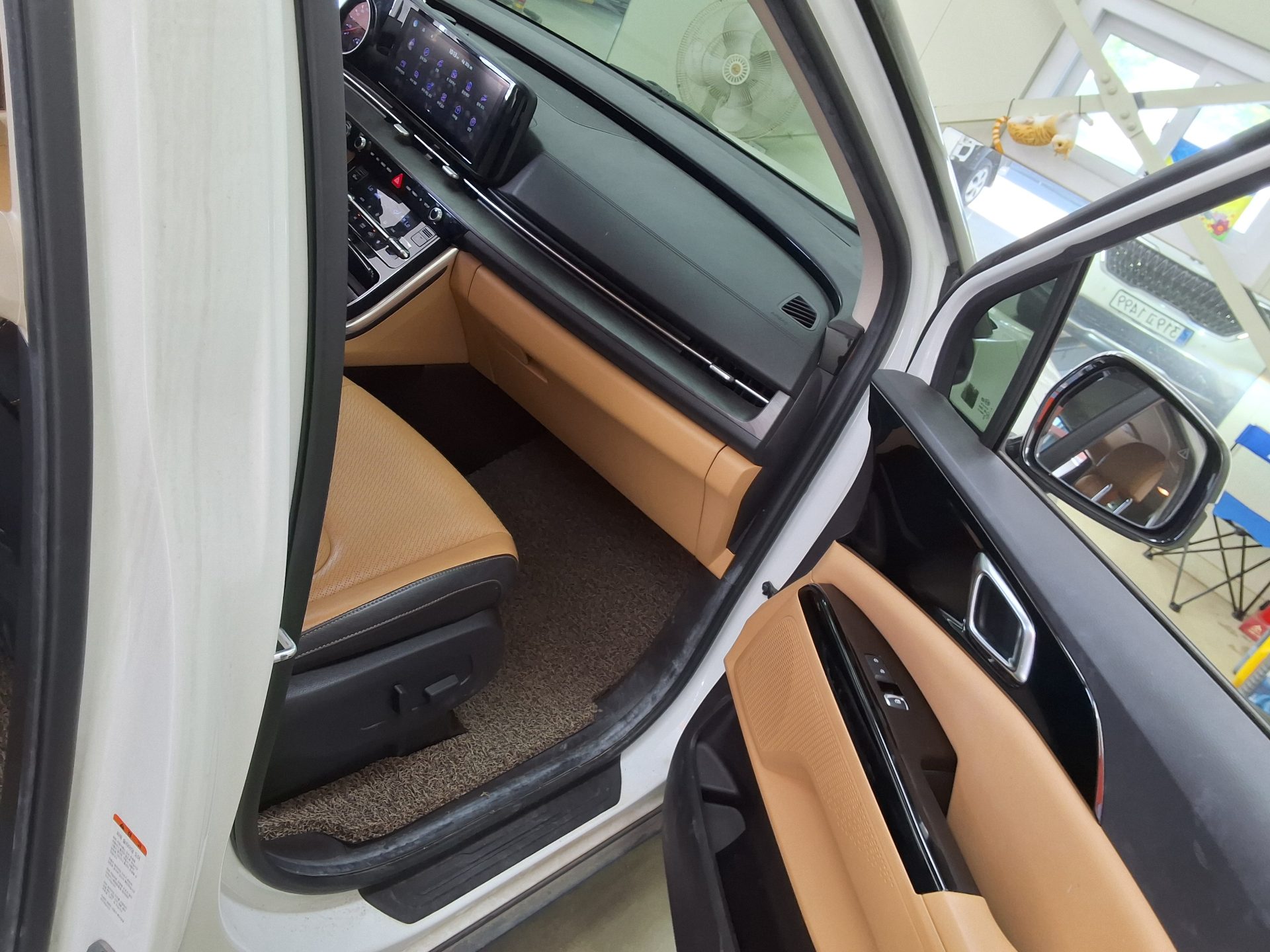 Kia SEDONA 2021 - Image 13