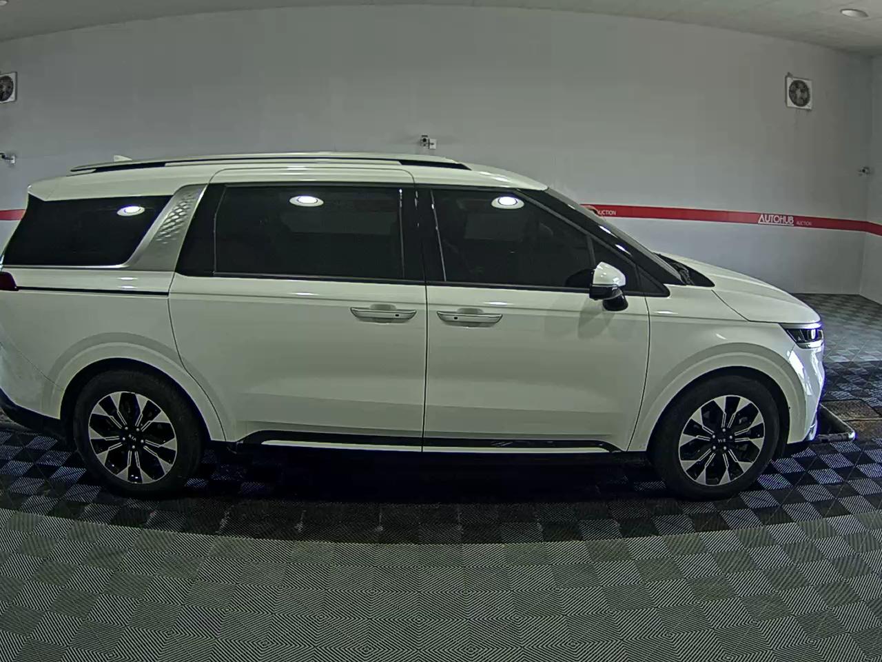 Kia SEDONA 2021 - Image 3