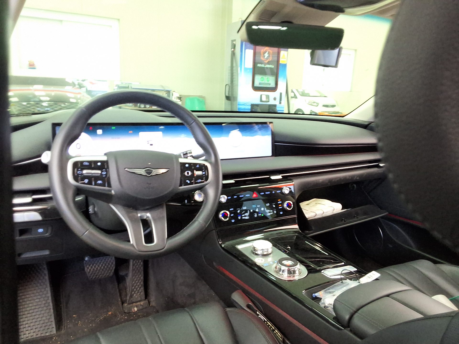 2025 - genesis g80