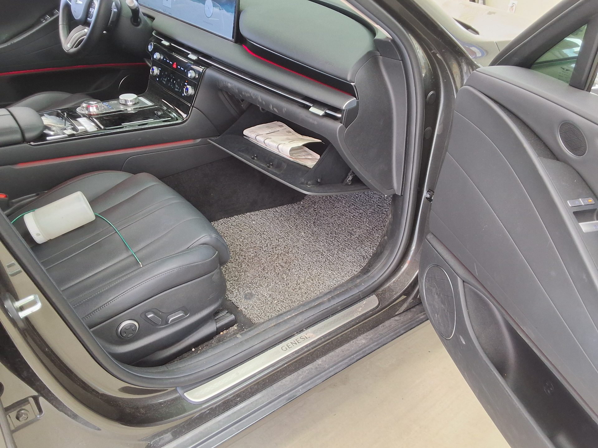 2025 - genesis g80