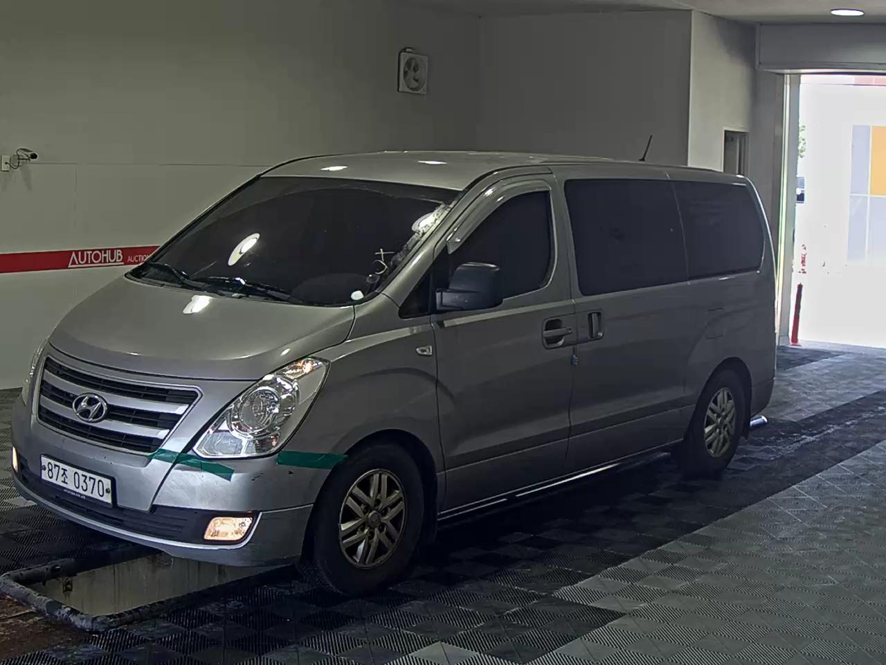 Hyundai Grand Starex