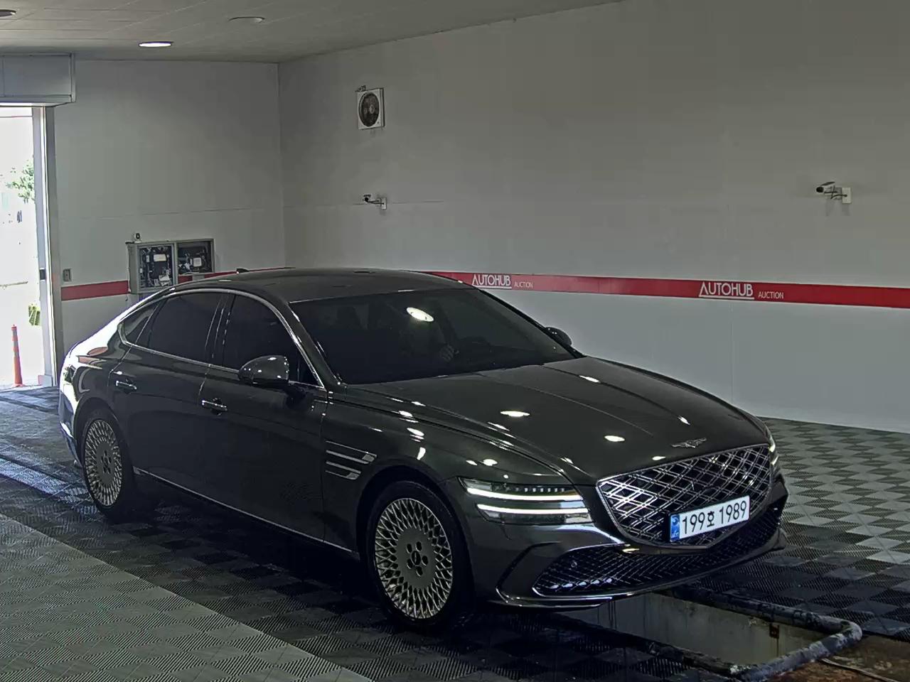 2025 - genesis g80
