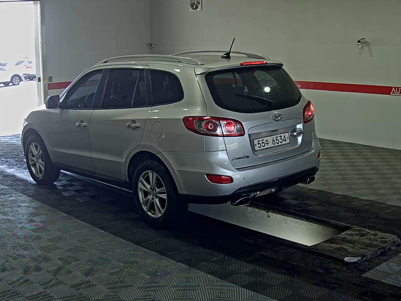 Hyundai Santa Fe 2011 - Image 5