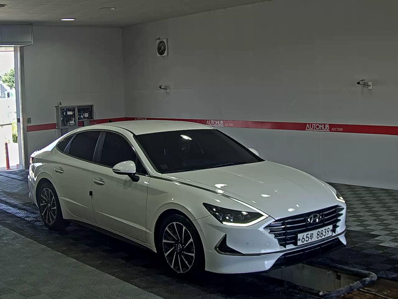 Hyundai Sonata 2020 - Image 2