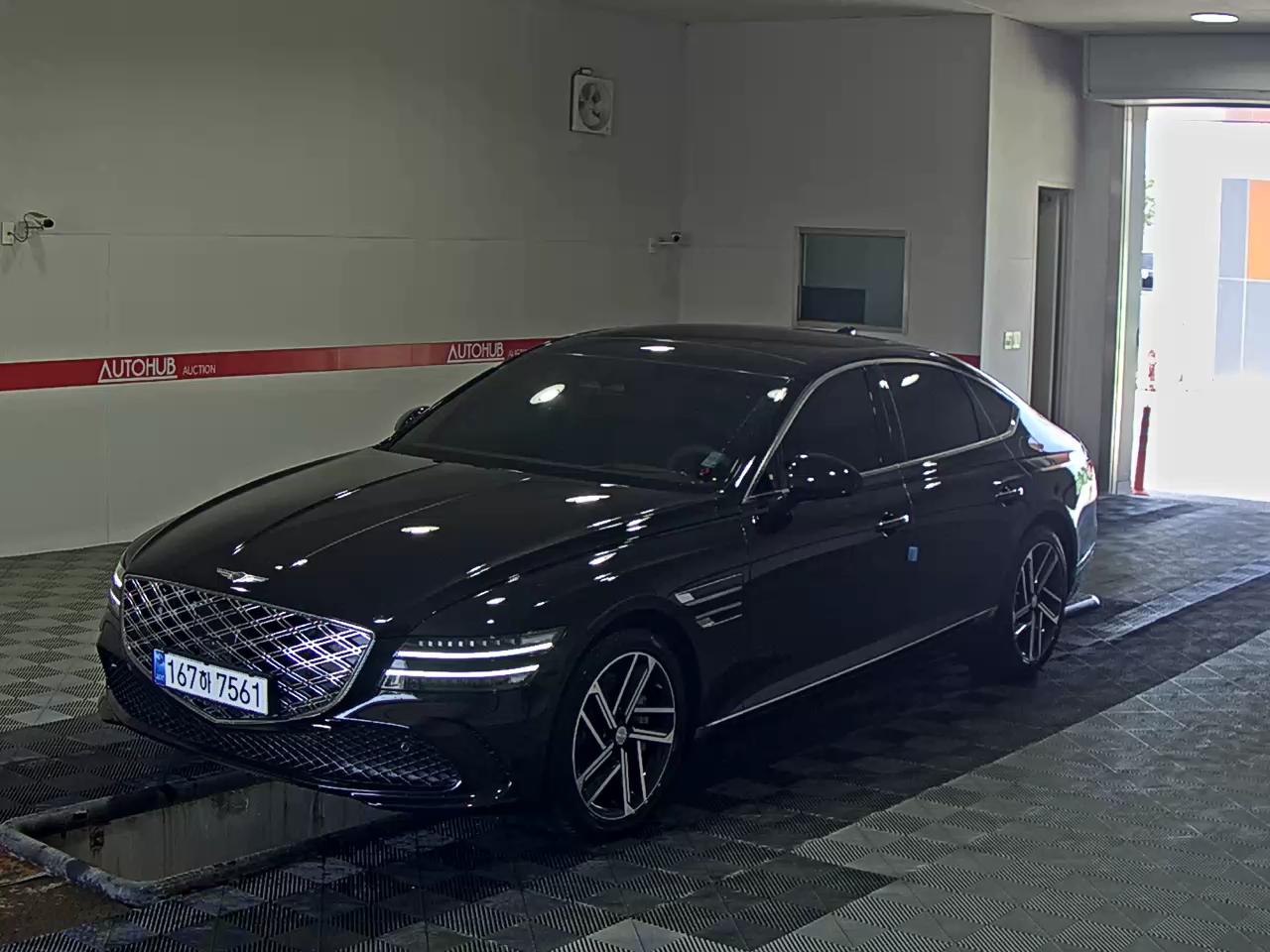 GENESIS G80 BASE MODEL