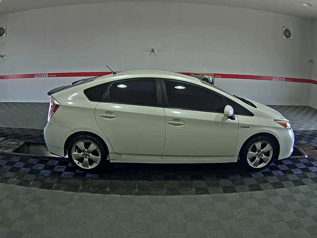 Toyota Prius 2013 - Image 3