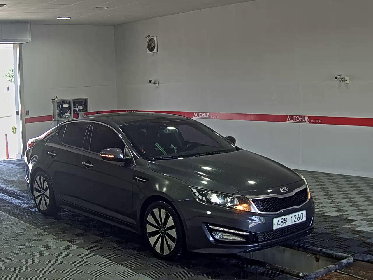 Kia K5 2012 - Image 2