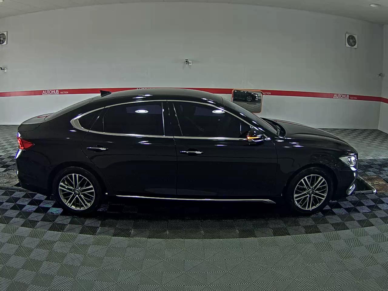 Hyundai Grandeur - 3