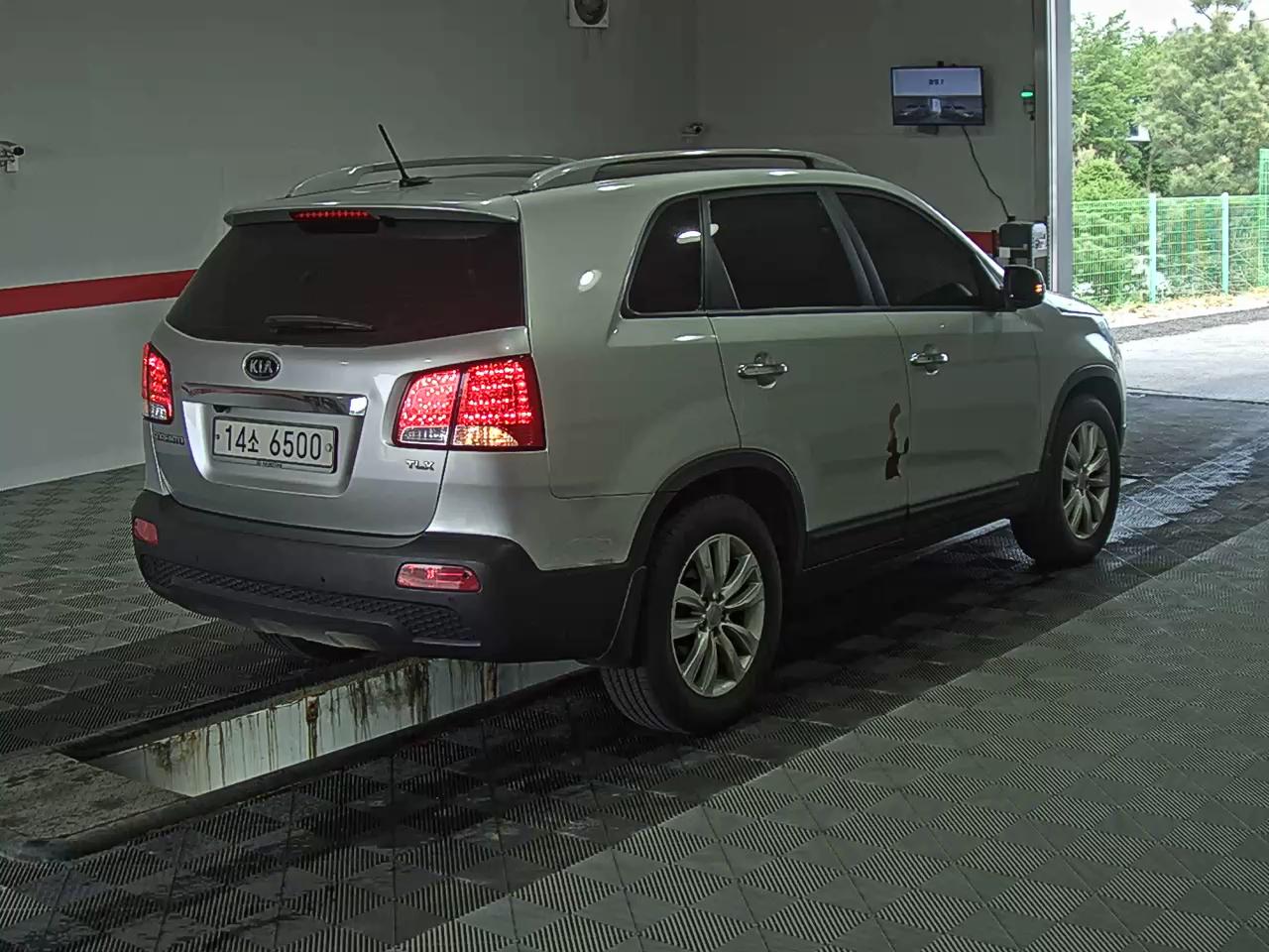 Kia Sorento - 4