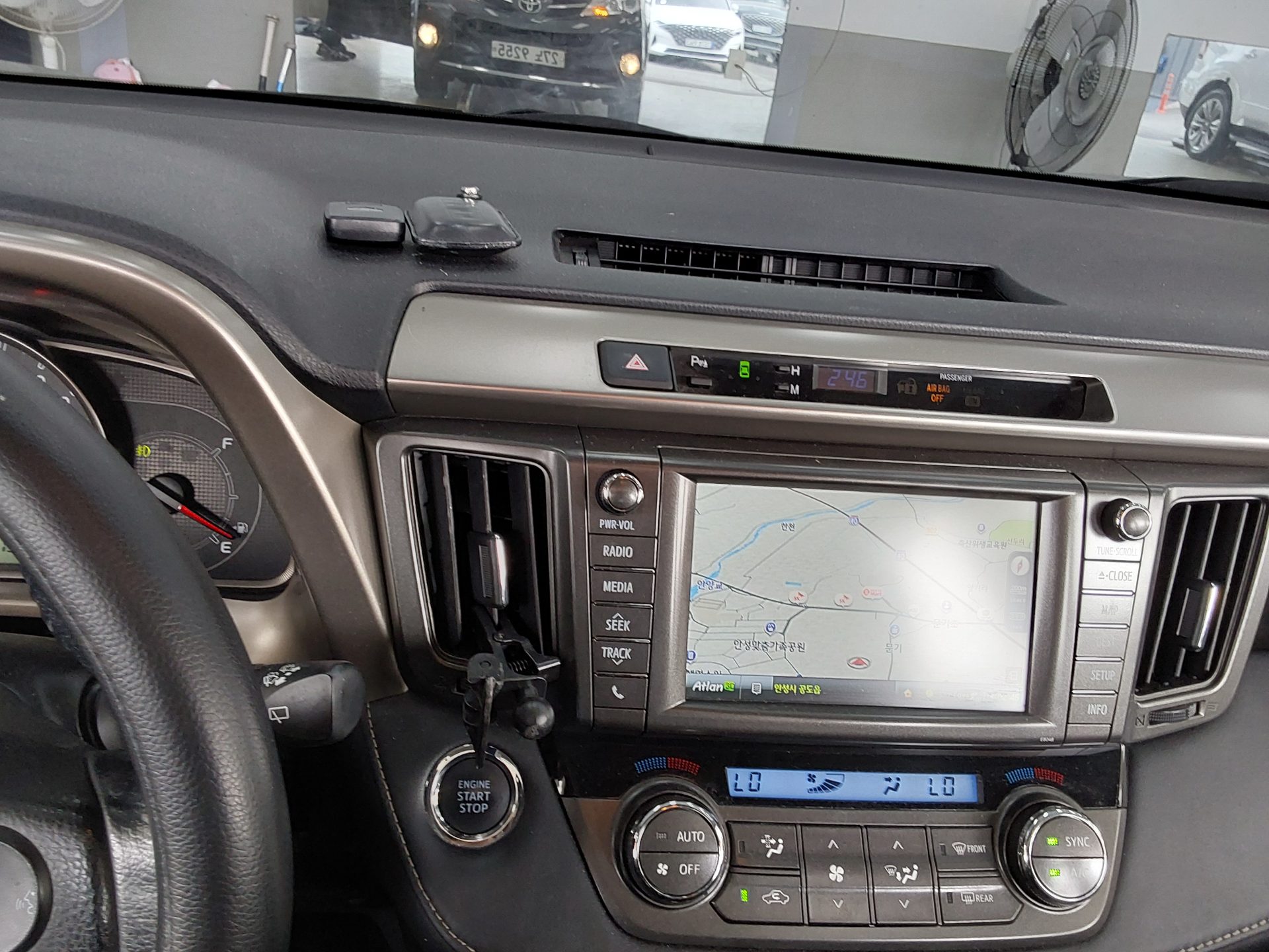 TOYOTA RAV4 2014 - 이미지 17