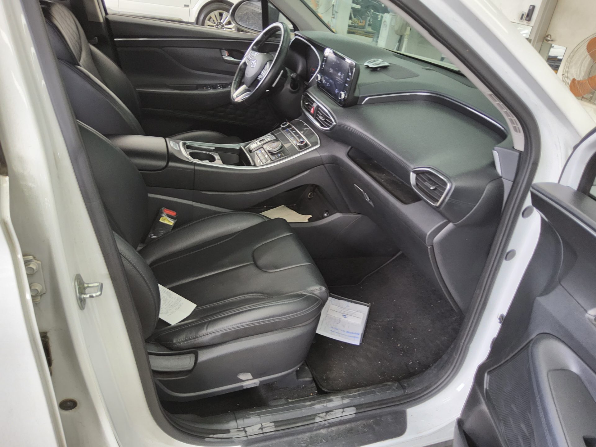 Hyundai Santa Fe 2021 - Image 13