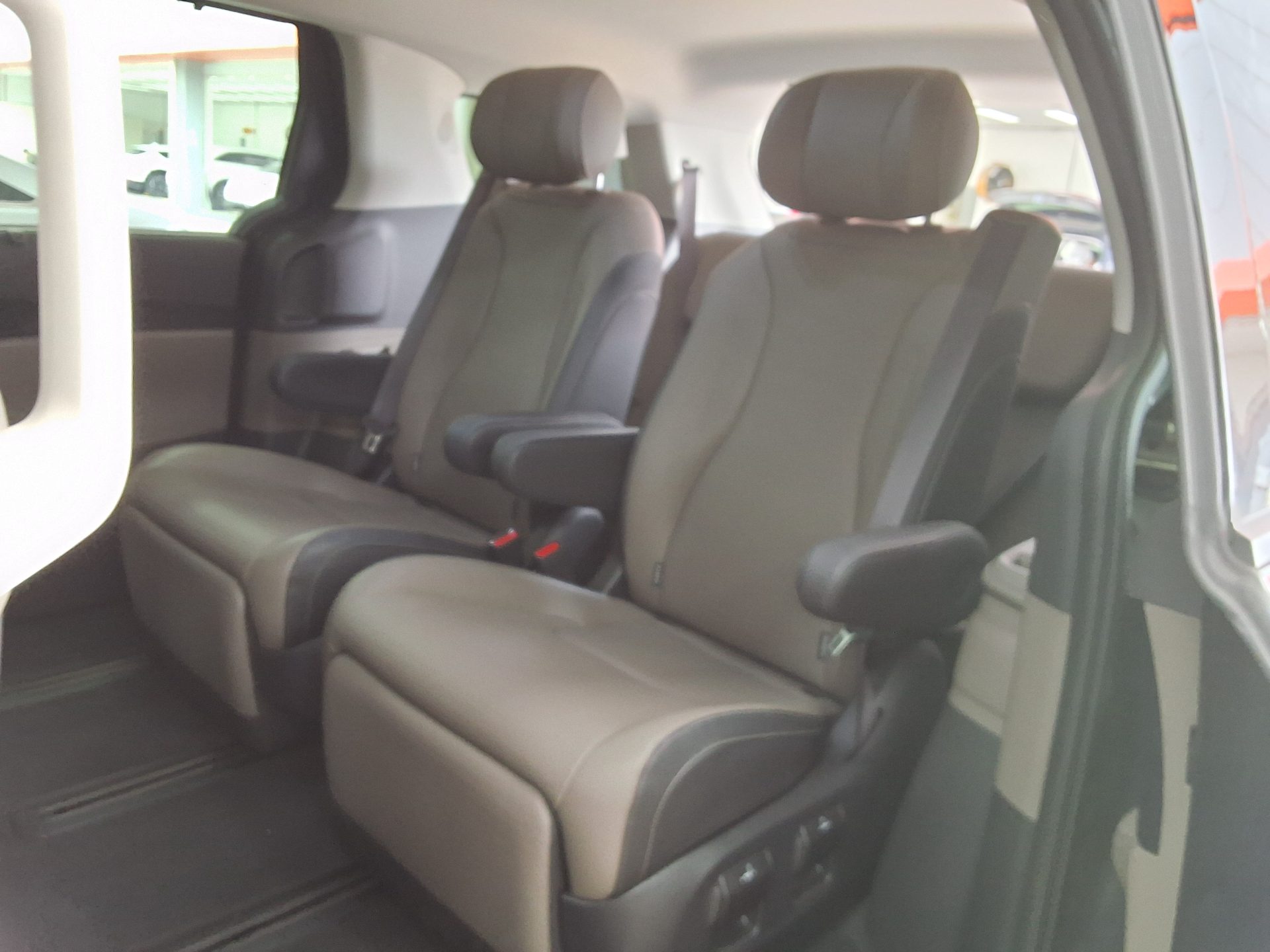 2024 - kia carnival